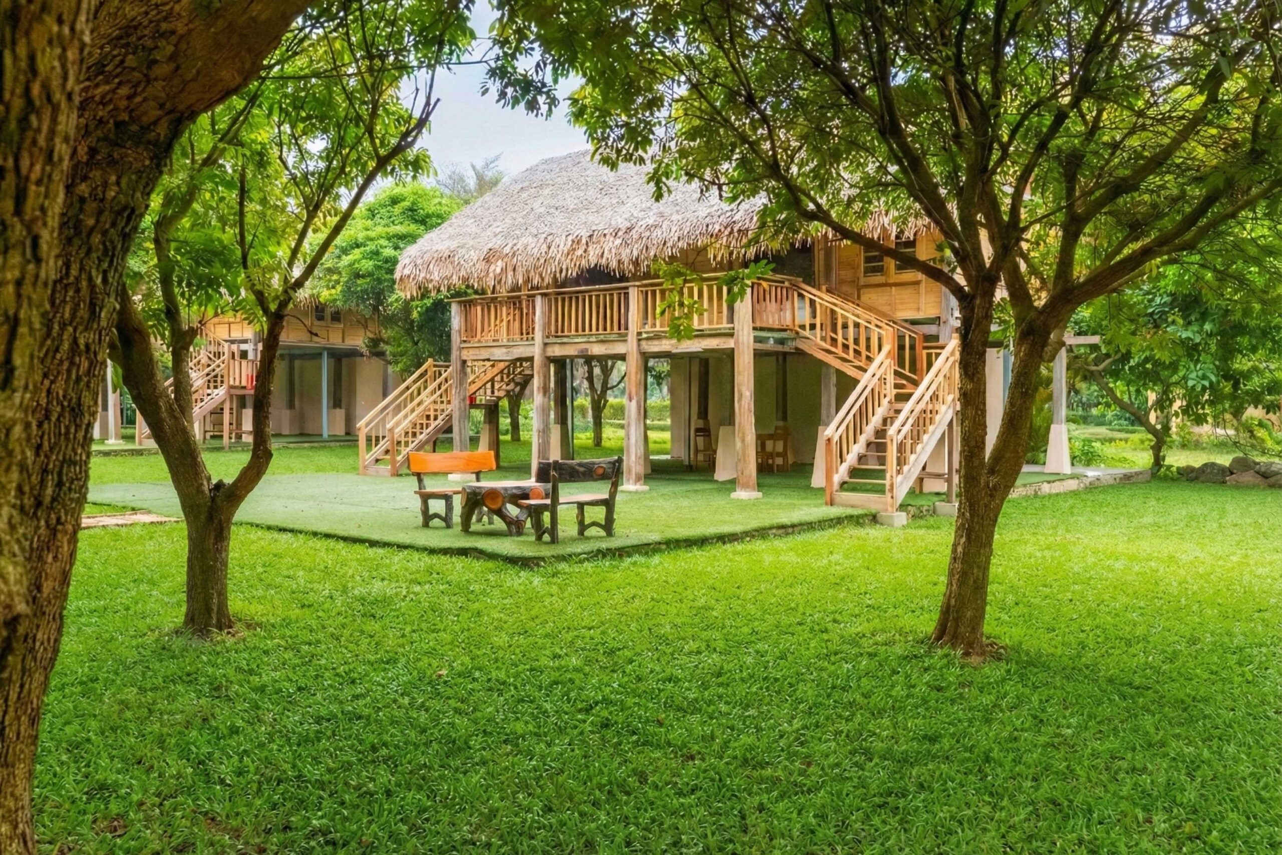 TRẢI NGHIỆM “NGỦ NHÀ SÀN” TẠI ĐIỂM ĐẾN DU LỊCH CUC PHUONG VILLAGE: GIẢI PHÁP LƯU TRÚ ĐA TRẢI NGHIỆM VÀ RETREAT LÝ TƯỞNG CHO SỰ KIỆN ĐOÀN ĐÔNG